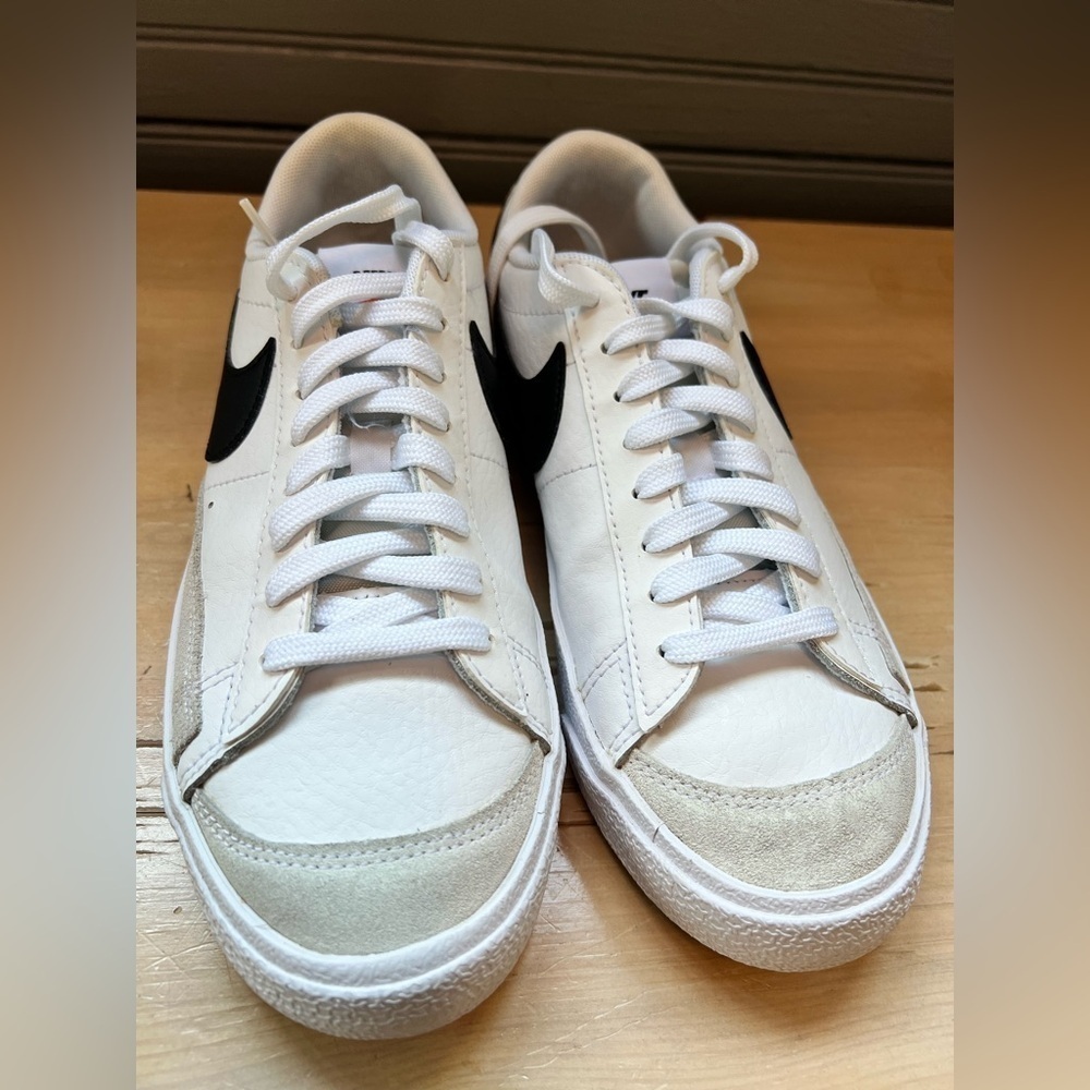 Size 6.5 (GS) - Nike Blazer Low 77 White Black - Picture 4 of 9